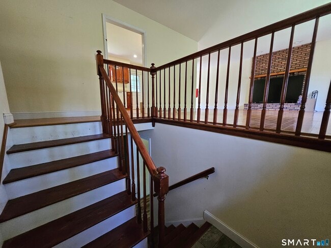 172 Country Hills Rd