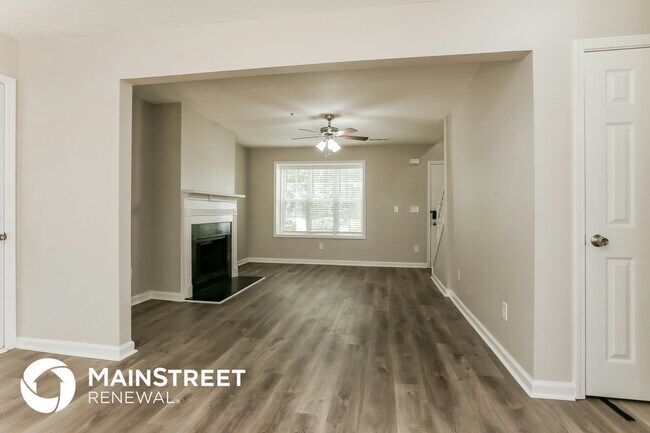 Photo - 3650 Emerald Point