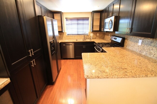 Photo - 2 bedroom end unit townhouse