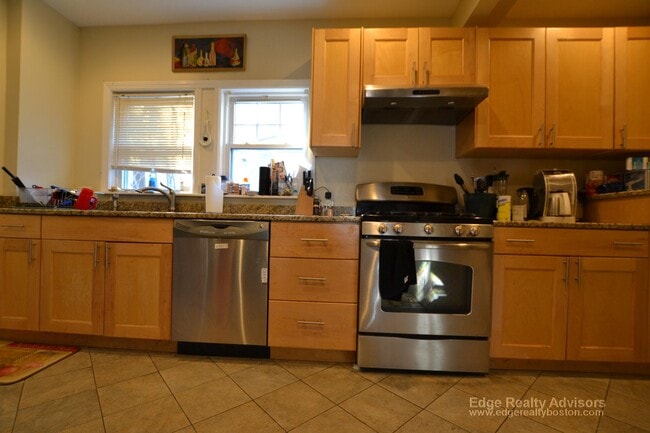 Photo - 38 Brooks St Unit 1