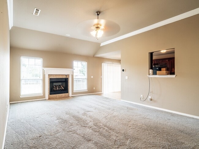 Photo - 1393 St Clair