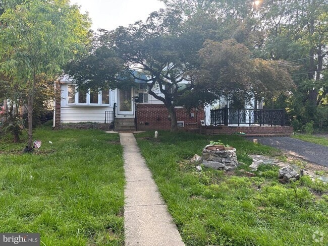 Building Photo - 80 Balignac Ave Rental