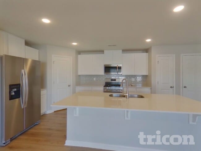 Photo - 1715 Southwold Ln