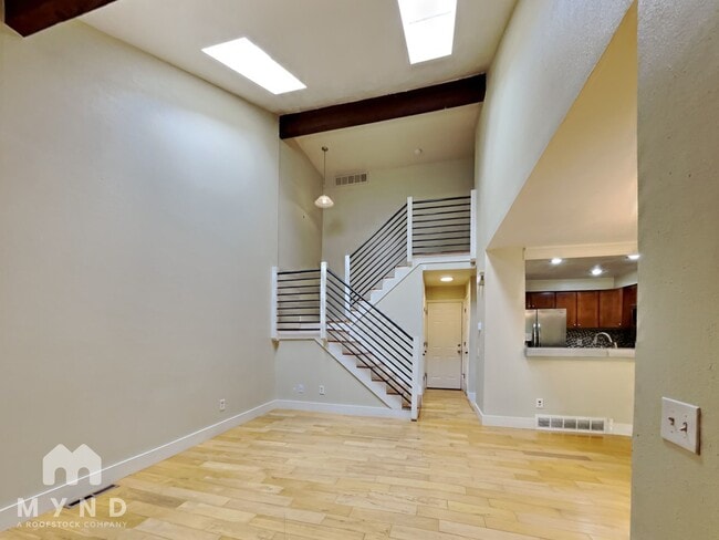 Photo - 2002 S Helena St