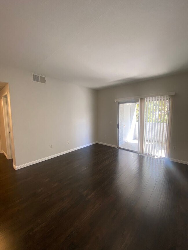 Photo - Nice 1 bedroom located on the South Strip at Silverado Ranch