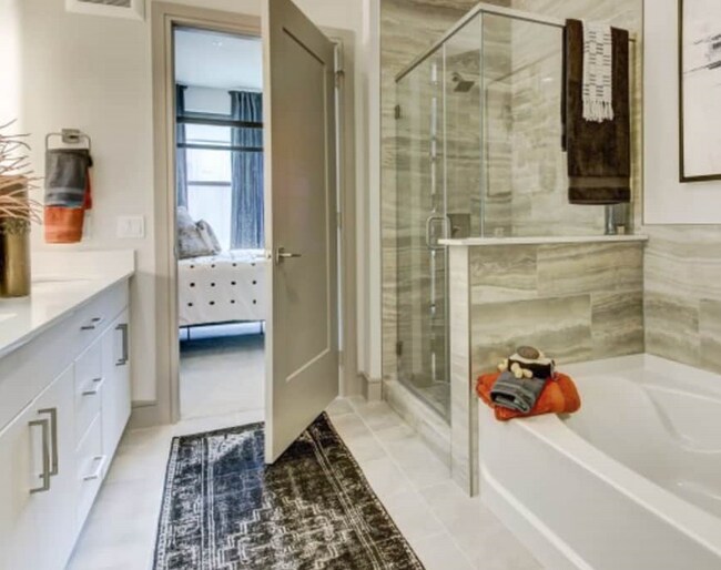 Photo - 1610 E 6th St Unit 118.044