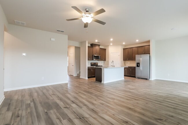 Photo - 5910 Green Ash Ct