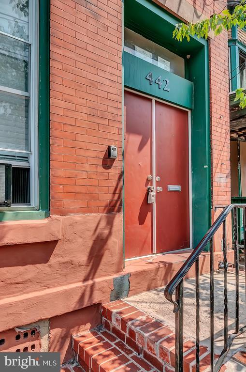 Building Photo - 442 W Hanover St Rental