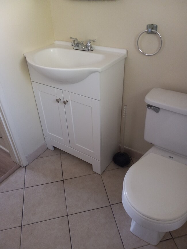 Photo - 1005 N Ave 56 Unidad 1005