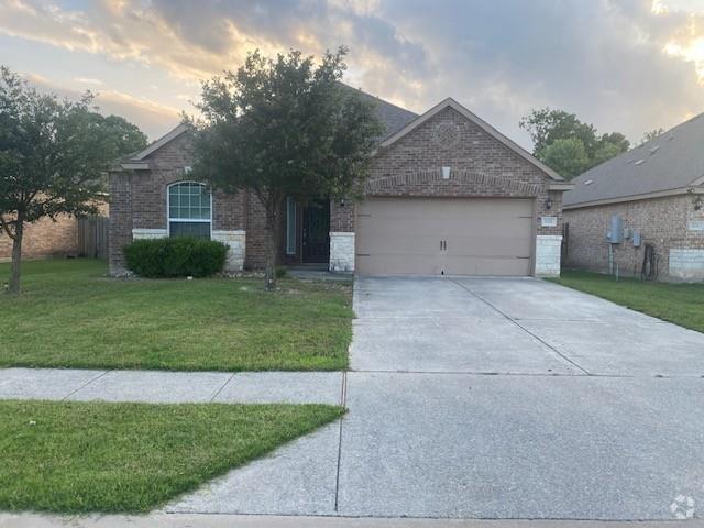 Building Photo - 1720 Persimmon Dr Rental