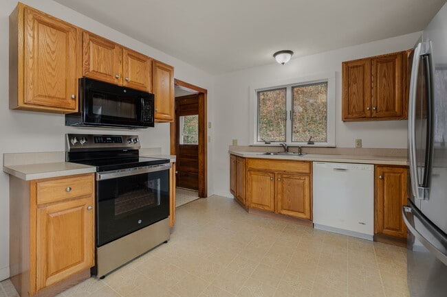 Photo - 293 Hamburg Rd