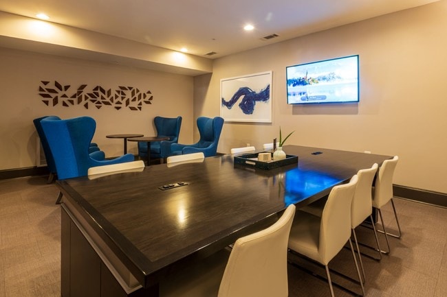 Photo - Oberlin Court Apartments