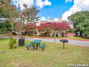 Building Photo - 11610 Vance Jackson Rd Unit 413