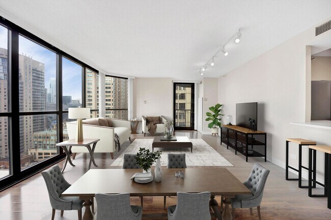 Photo - 10 E Ontario St