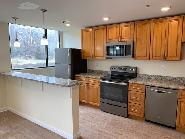 Windjammer Cove Apartments