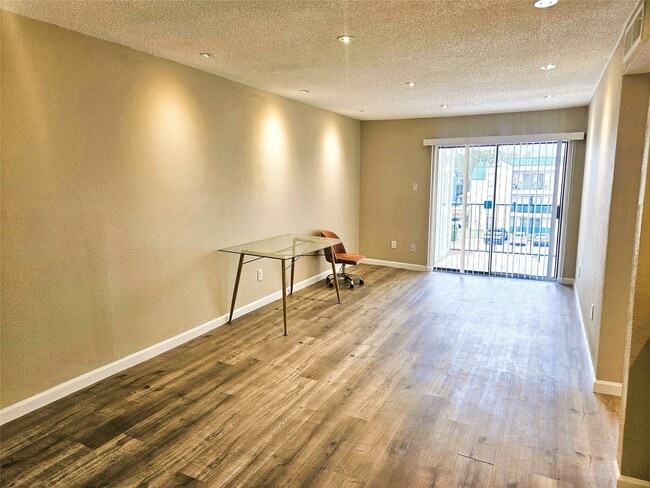 Photo - 2816 S Bartell Dr Unit 33