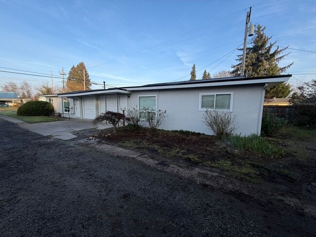 Photo - Newly Remodeled 2 Bedroom!