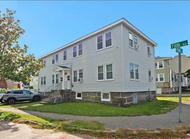 Building Photo - 25 5th Ave