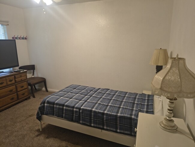 Photo - 700 Hughlett Ave