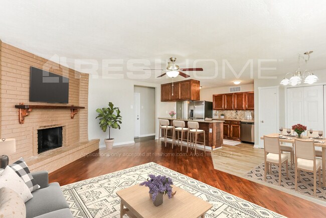 Photo - 906 Fort Worth St
