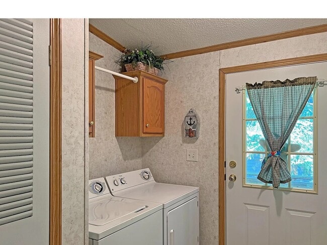 Photo - 36264 King St