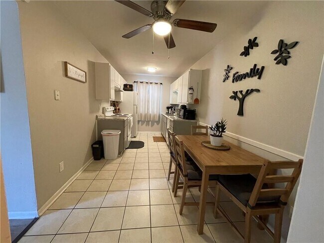 Photo - 4302 Lake Rd Apartment Unit 6