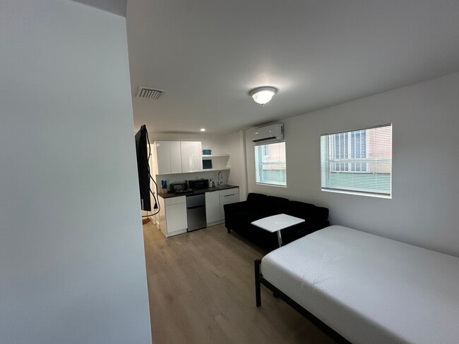 Photo - 1328 NW 38th St