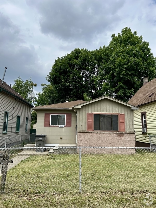 Building Photo - 35 E Charlotte Ave Rental