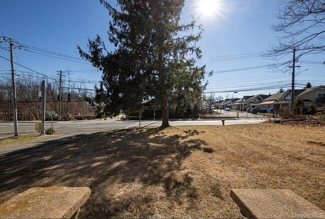 Photo - 502 W Nyack Rd Unit 1