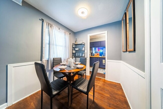 Photo - 2513 Greenvale Rd