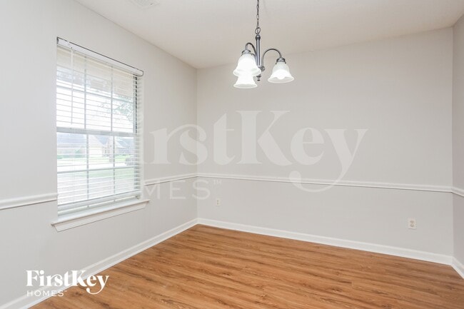 Photo - 4381 Whispering Bend Dr