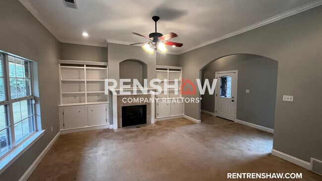 Photo - 220 Armour Rd