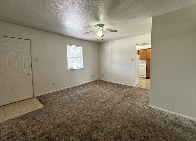 Photo - 305 Northern Dove Ln Unidad C