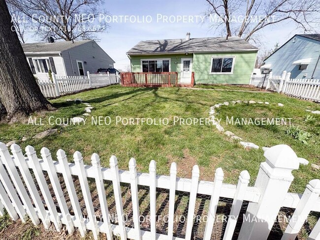 Photo - 1748 Ward Rd