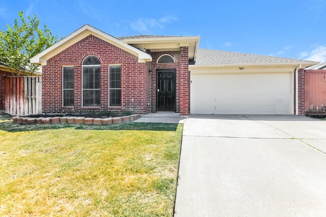 Building Photo - 7007 Rovato Dr
