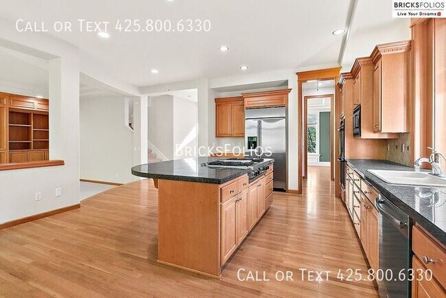 Photo - Luxurious 4-bedroom home in Sammamish with...