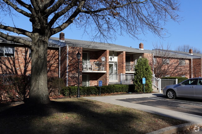 Eagle Stream Apartments