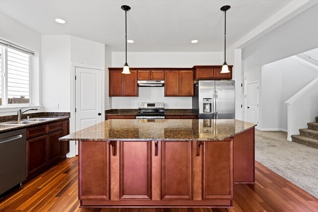 Photo - 679 Ilwaco Pl NE