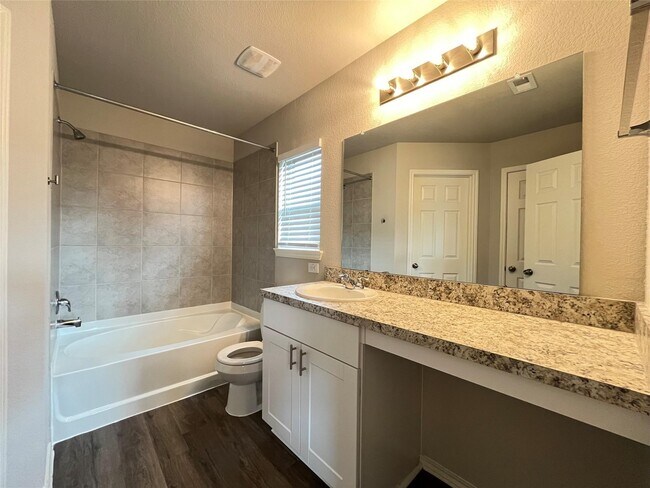 Photo - 10526 Vinca Minor Ln