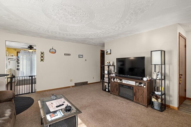 Photo - 1341 N Stewart Rd Unit 1341 Stewart