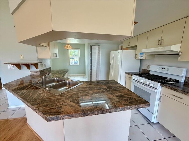 Photo - 10201 36th St N