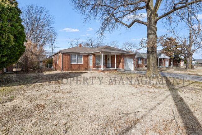 Photo - 363 N Woodlawn Blvd