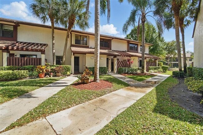 Building Photo - 4322 Carambola Cir N Rental