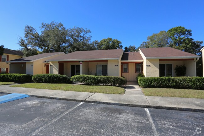 Photo - Country Oaks Apartments