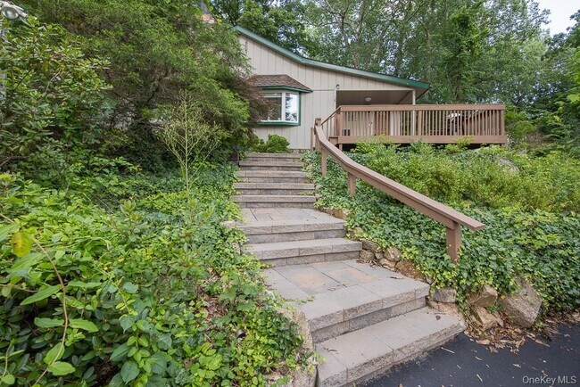 Photo - 56 Bluff Ave