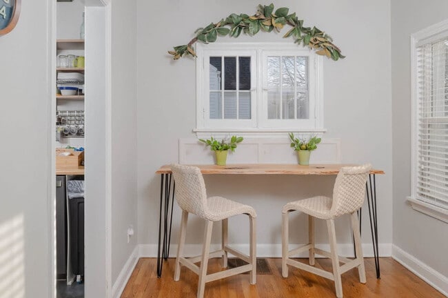 Photo - 432 W Seymour St Unit ID1061612P