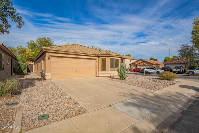 42346 W Sunland Dr