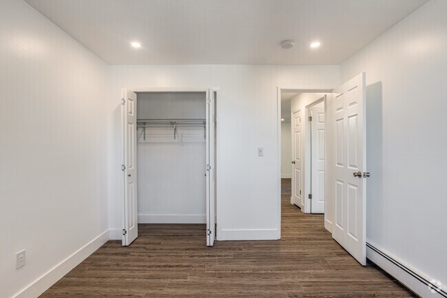 2BR, 1BA - Skyline Terrace Apartments