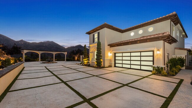 Photo - 1909 Hazel Nut Ct