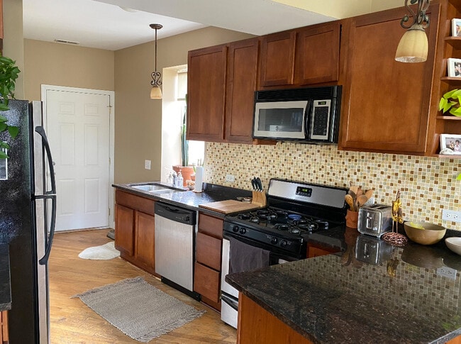 Photo - 1623 W Wallen Ave Unit 2